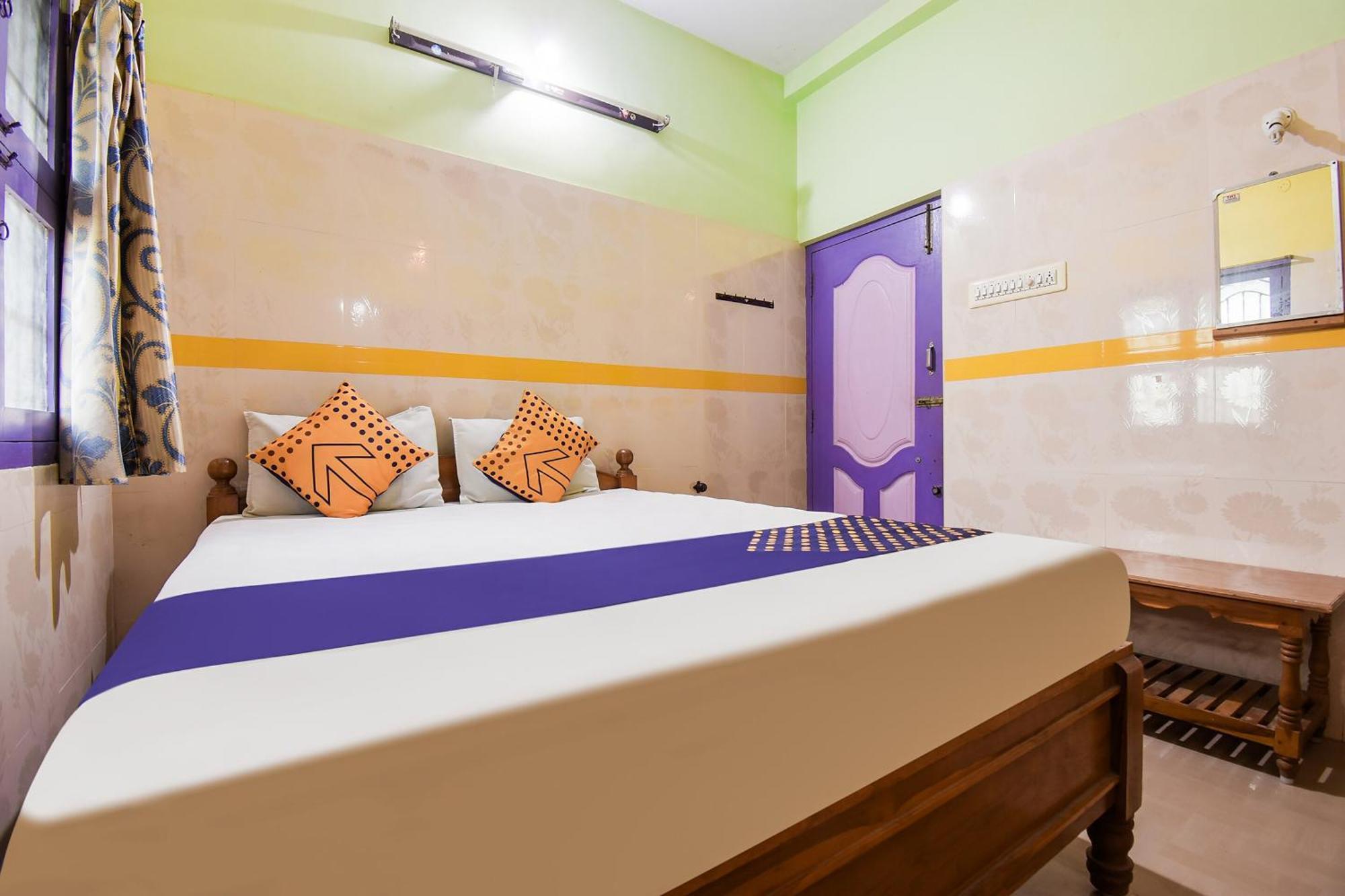 Hotel O K.S.Lodge Tribhuvanam Buitenkant foto