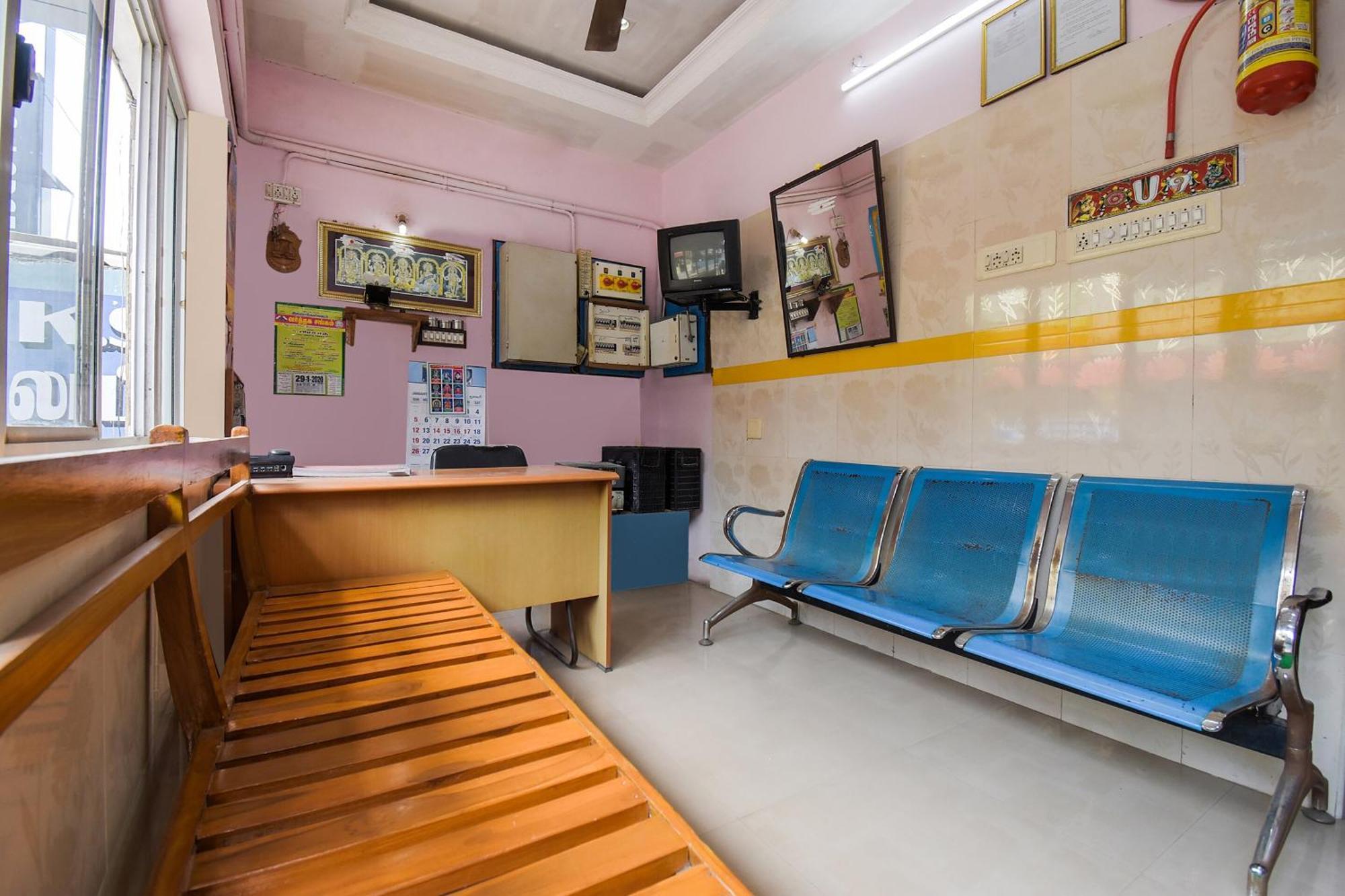 Hotel O K.S.Lodge Tribhuvanam Buitenkant foto