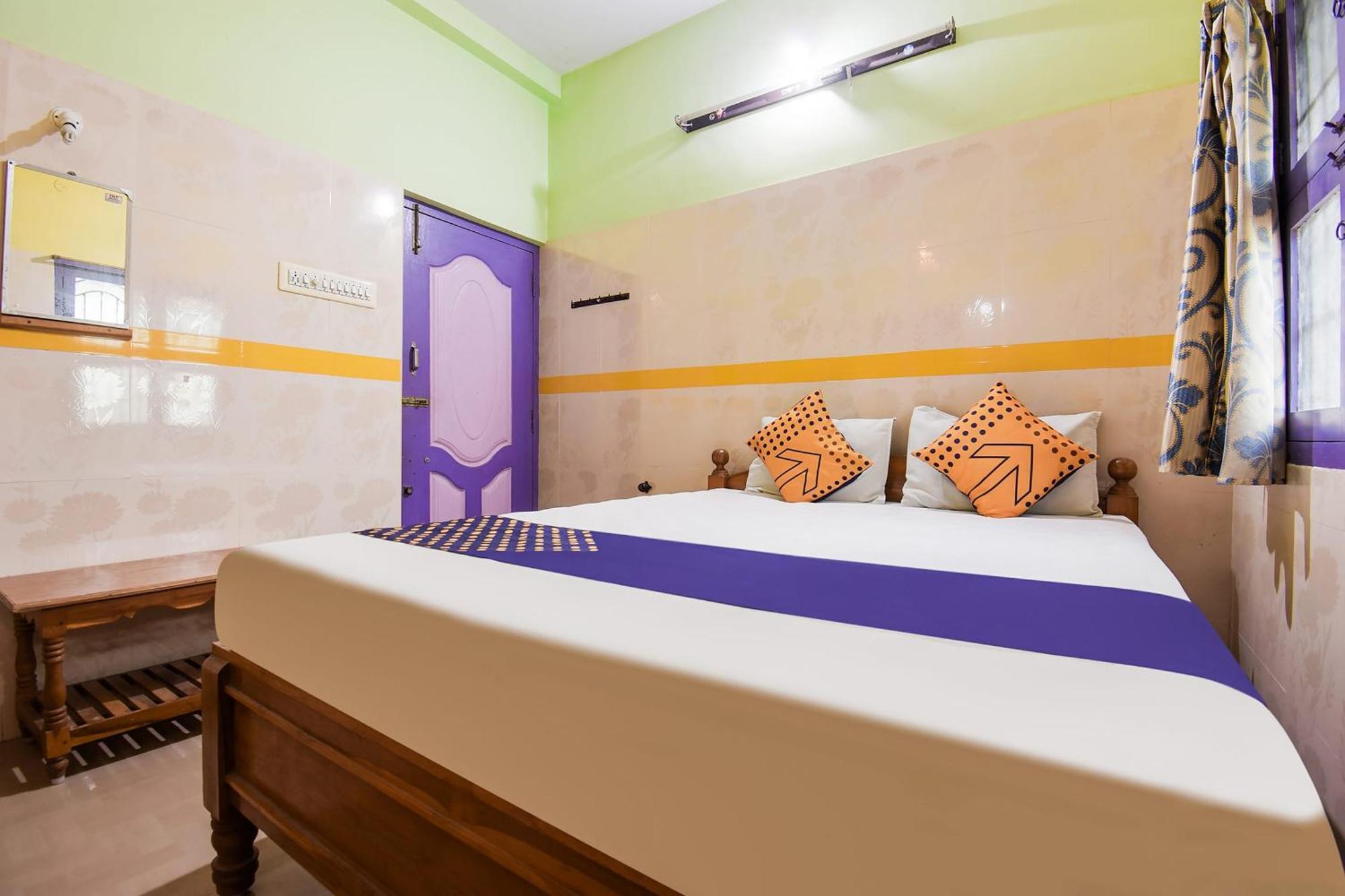 Hotel O K.S.Lodge Tribhuvanam Buitenkant foto