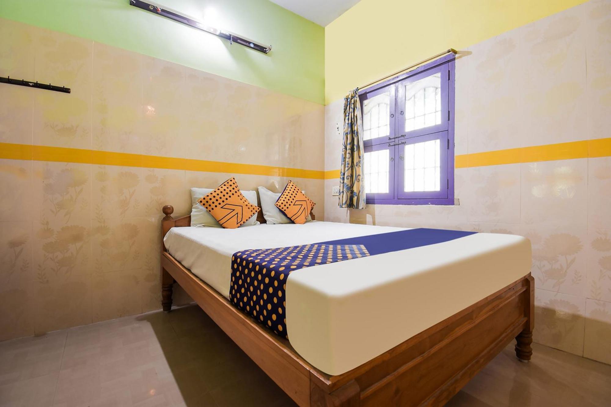 Hotel O K.S.Lodge Tribhuvanam Buitenkant foto