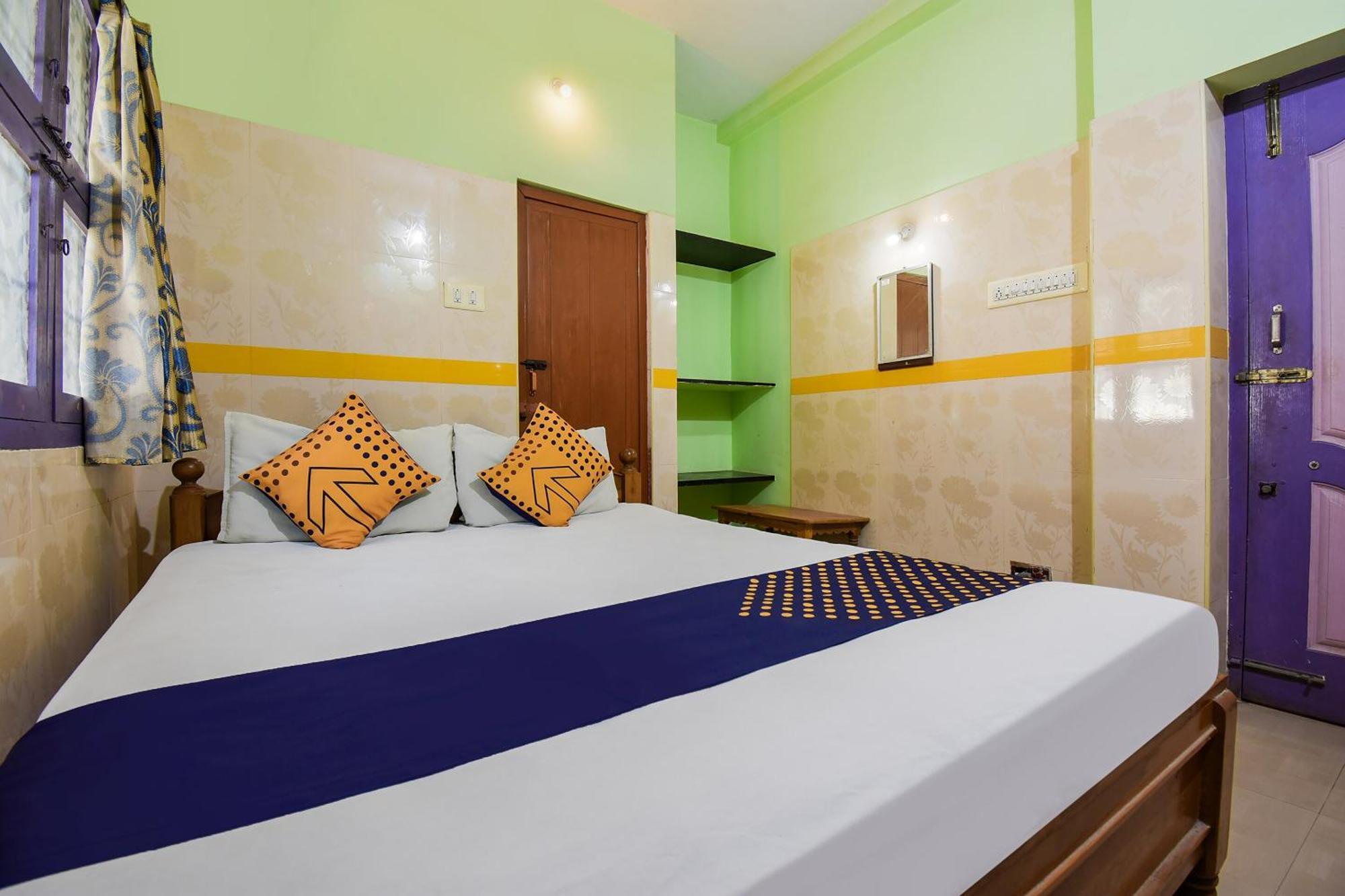 Hotel O K.S.Lodge Tribhuvanam Buitenkant foto