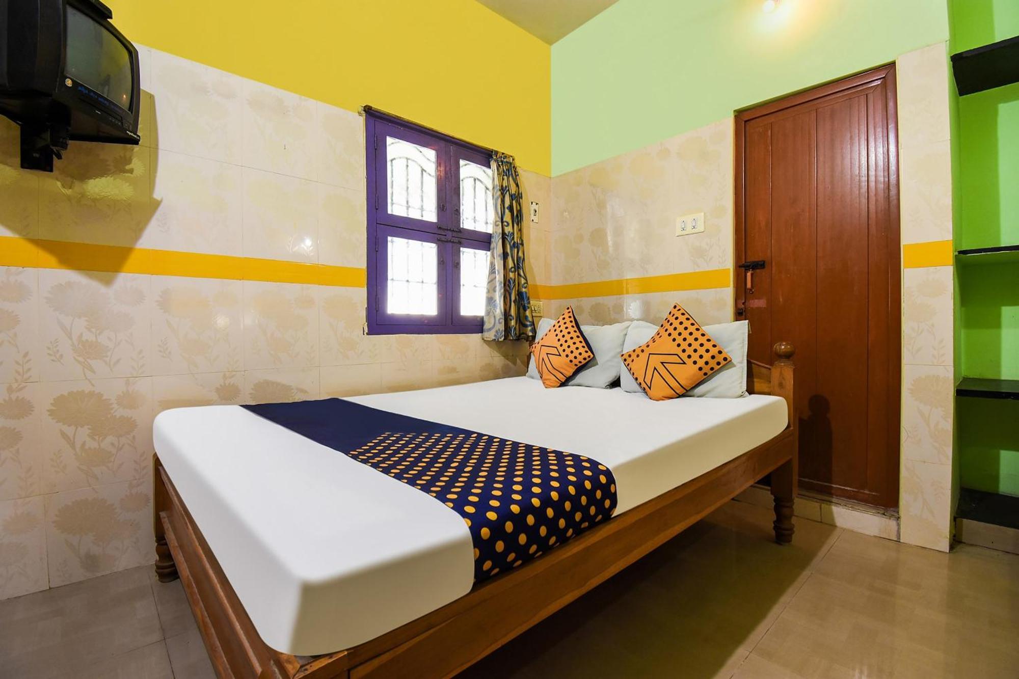 Hotel O K.S.Lodge Tribhuvanam Buitenkant foto