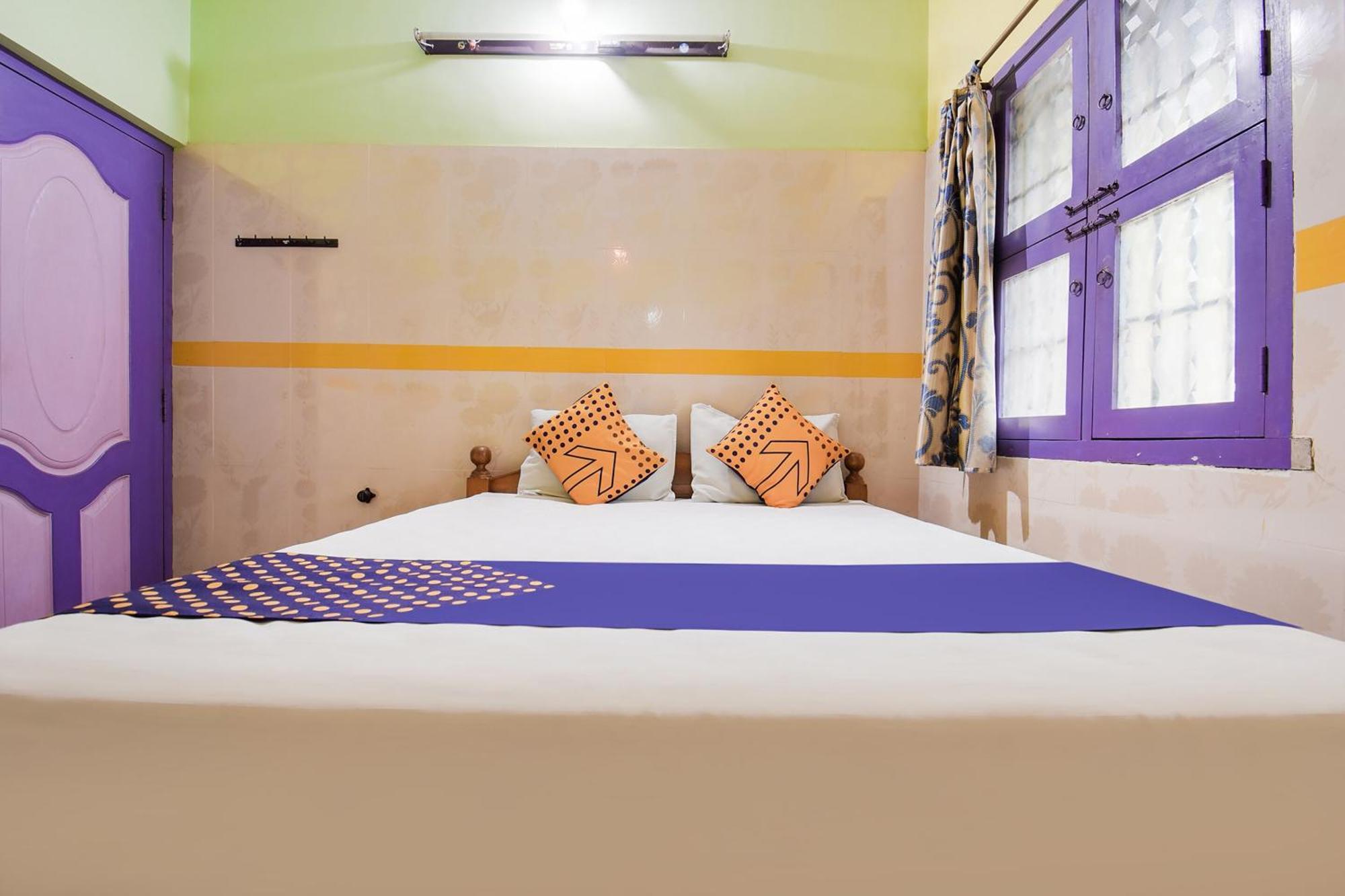 Hotel O K.S.Lodge Tribhuvanam Buitenkant foto